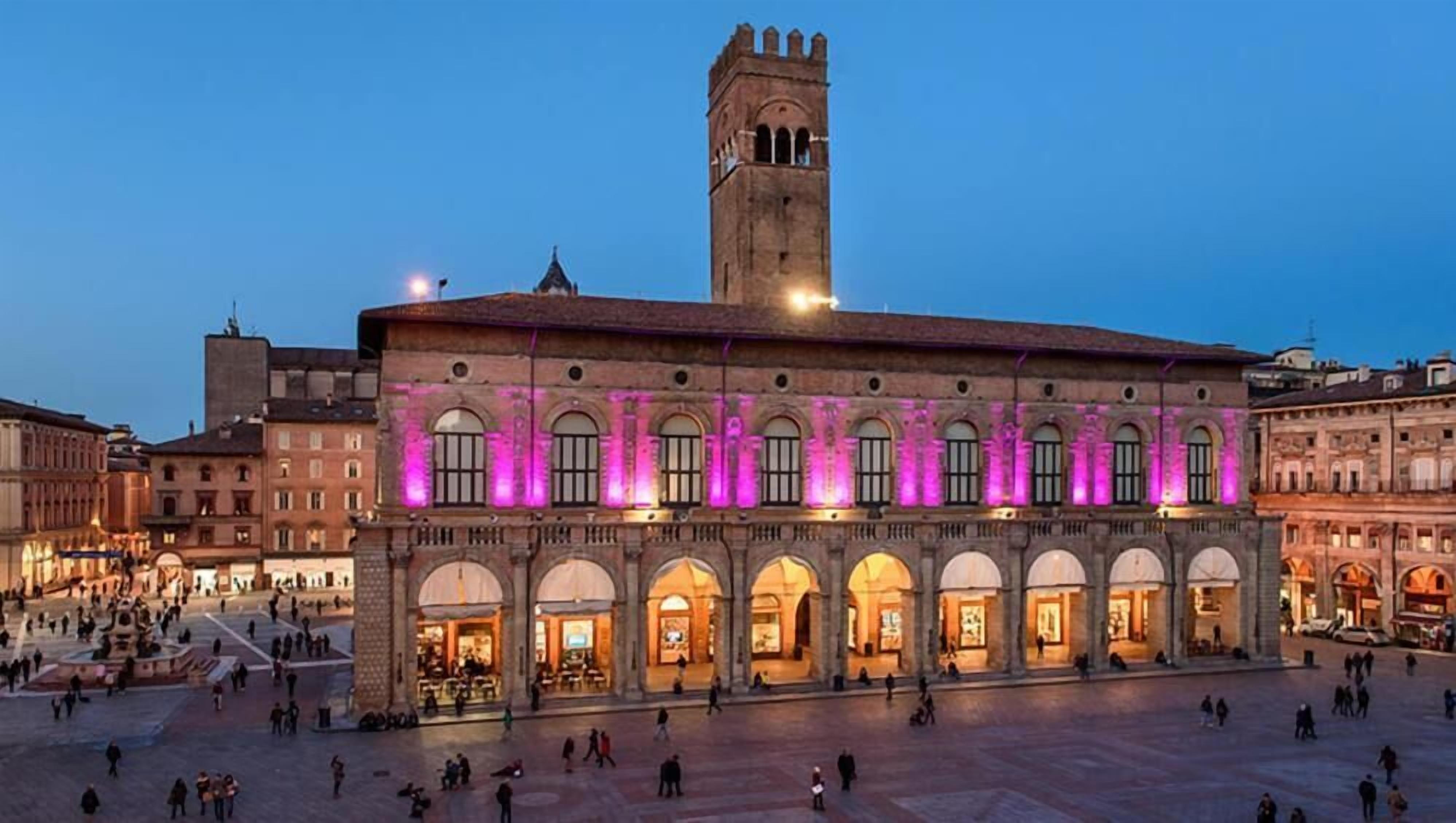 Bologna Center Town, Bologna